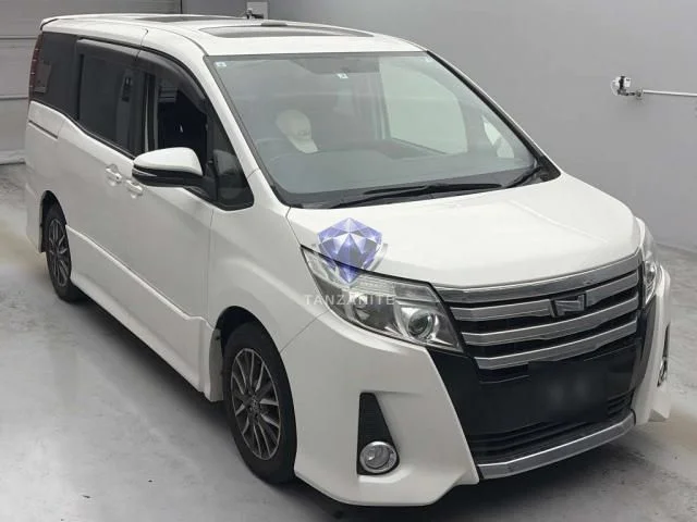 2015 Toyota Noah
