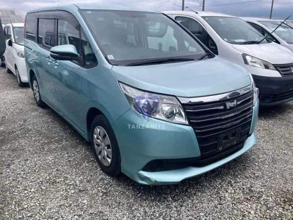 2015 Toyota Noah