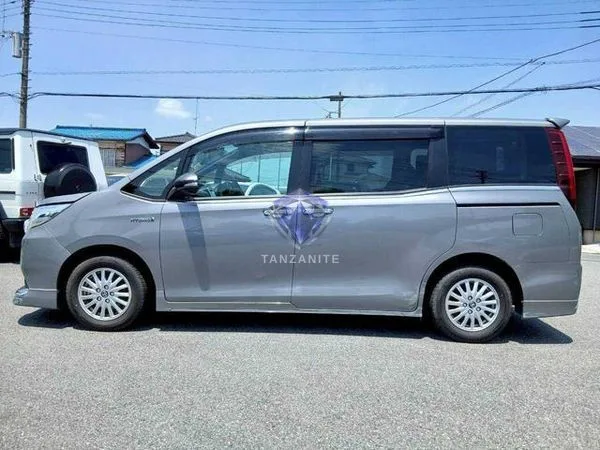 2015 Toyota Noah