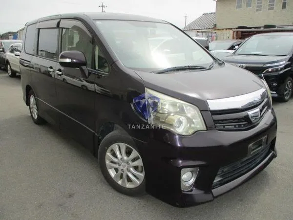 2012 Toyota Noah