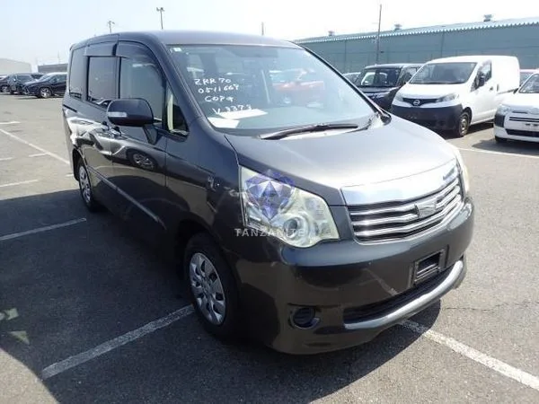 2012 Toyota Noah