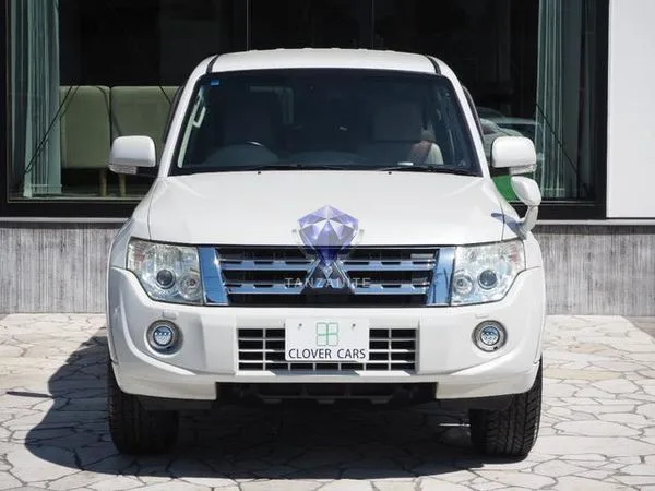 2013 Mitsubishi Pajero