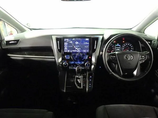 2015 Toyota Vellfire