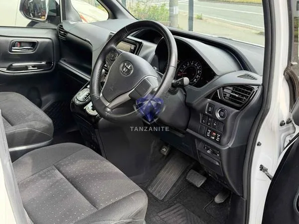 2019 Toyota Noah