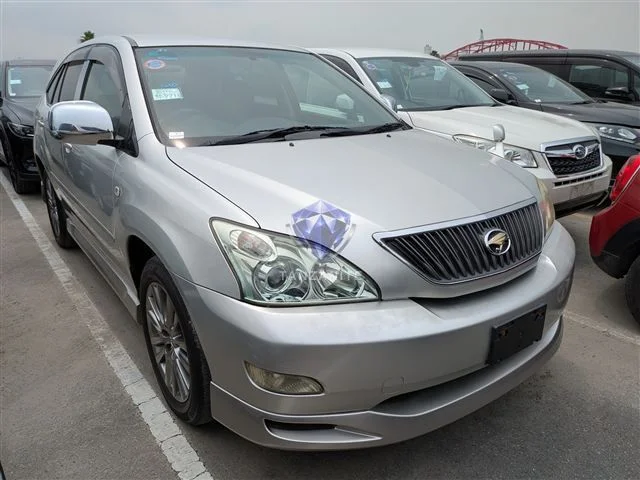2004 Toyota Harrier