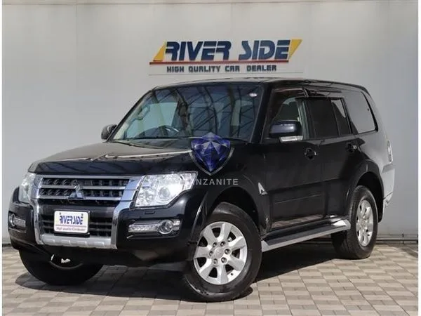 2015 Mitsubishi Pajero