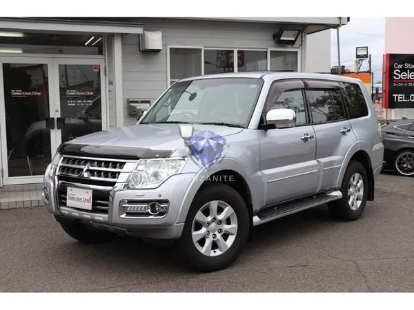 2015 Mitsubishi Pajero