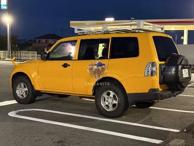 2011 Mitsubishi Pajero