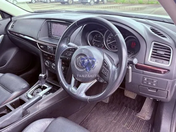2014 Mazda Atenza