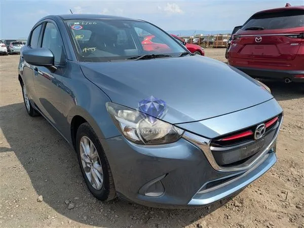 2016 Mazda Demio