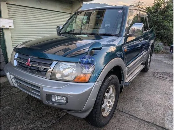 2002 Mitsubishi Pajero