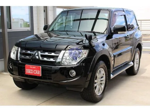 2014 Mitsubishi Pajero