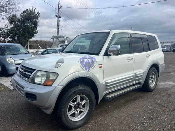 2000 Mitsubishi Pajero